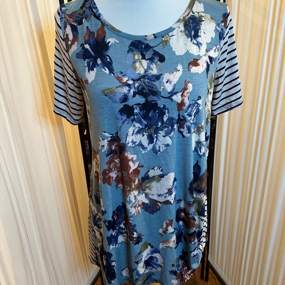 Honeyme Blue and White Short Sleeve Boxy T-Shirt